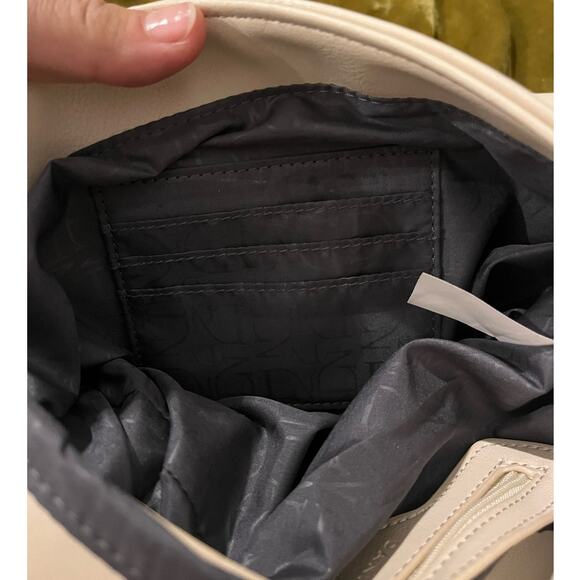 Danielle Nicole Disney Alice Through The Looking Glass Clutch Purse - Picture 12 of 12